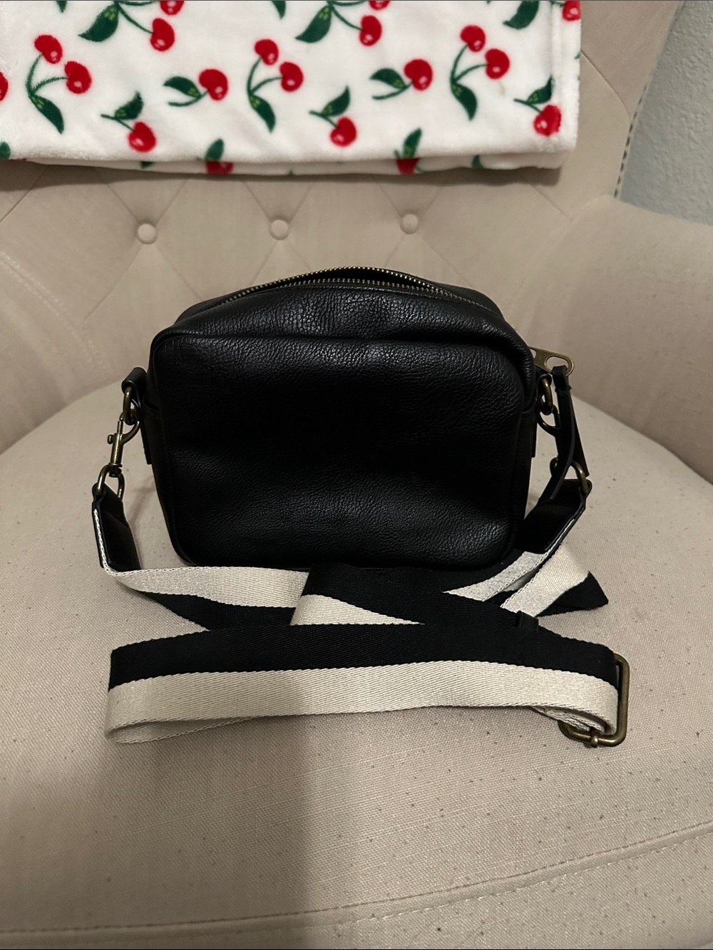 Universal Thread Black Crossbody Bag with Black-and-White Strap